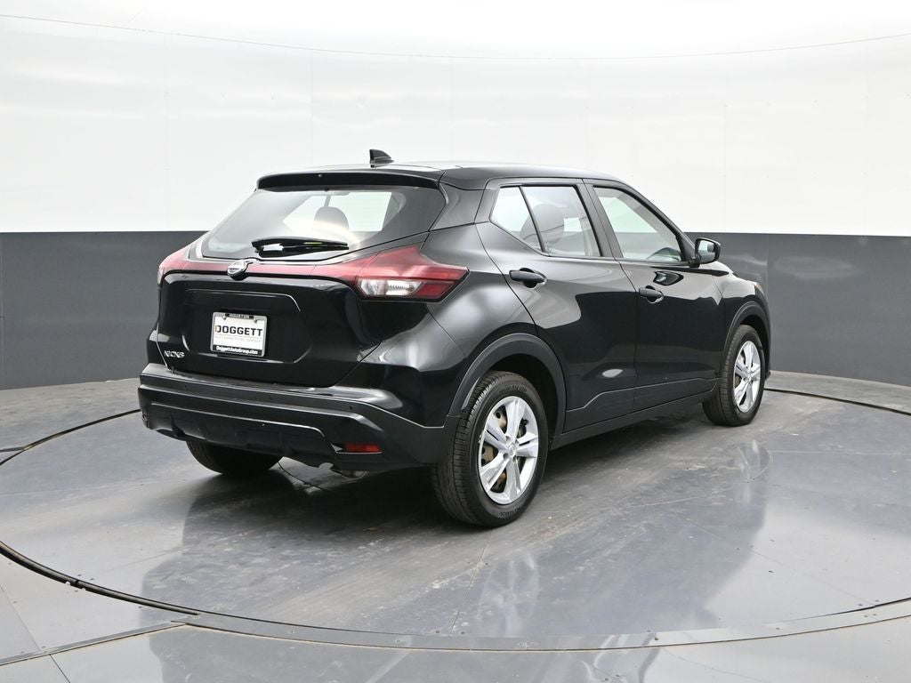 2022 Nissan Kicks S