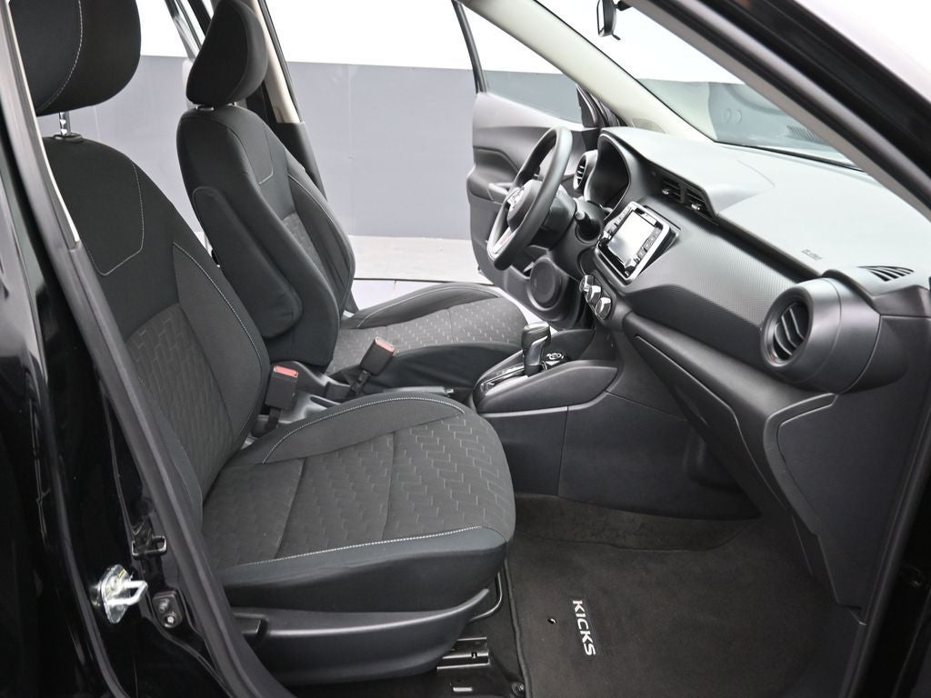 2022 Nissan Kicks S