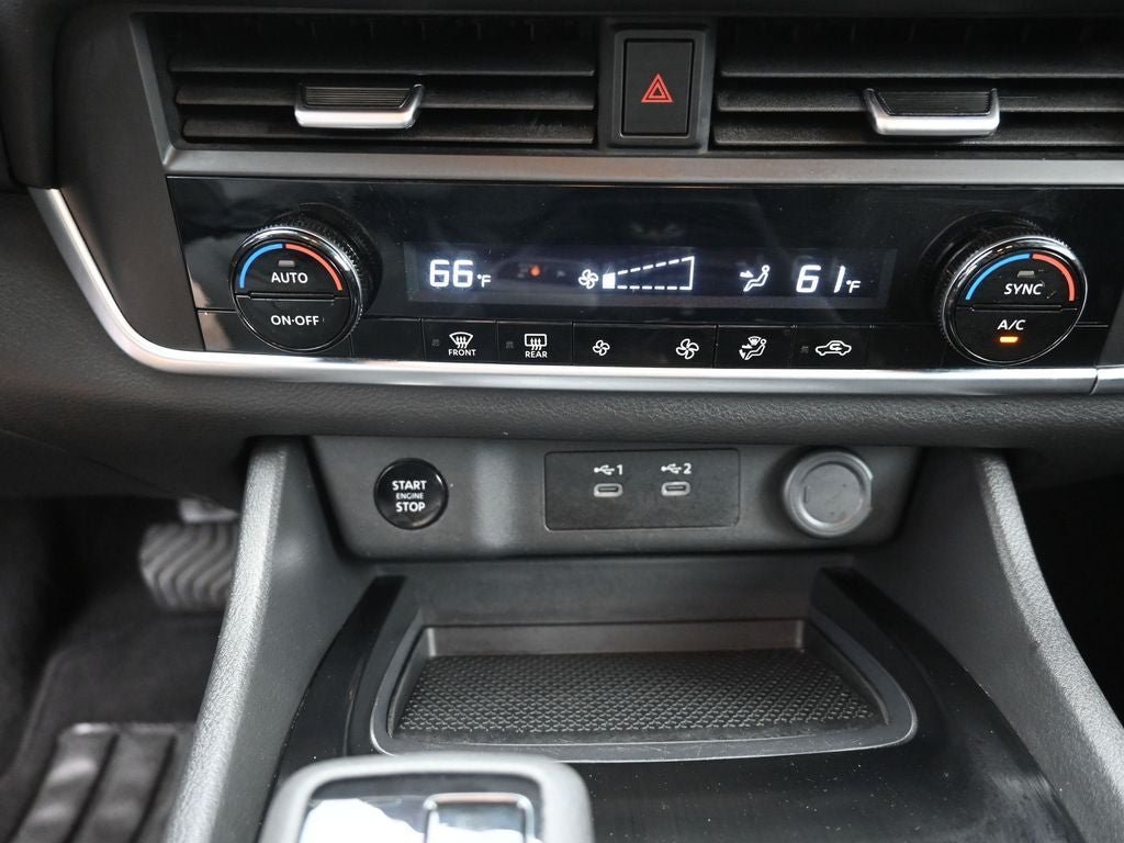 2025 Nissan Rogue SV