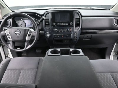 2022 Nissan Titan SV