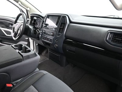 2022 Nissan Titan SV