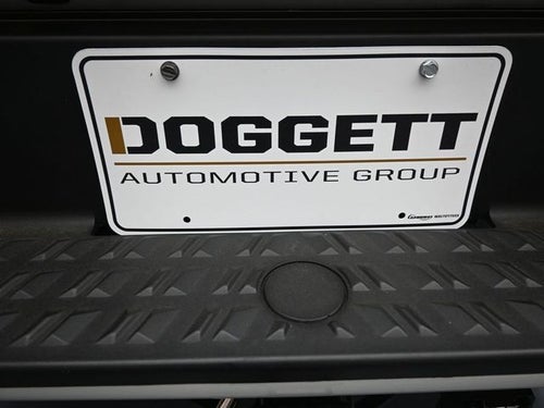 2022 Nissan Titan SV