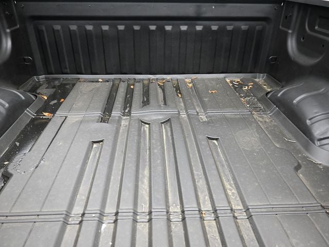 2022 Nissan Titan SV