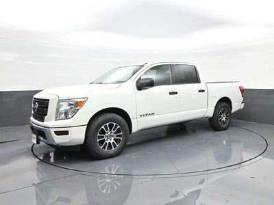 2022 Nissan Titan SV