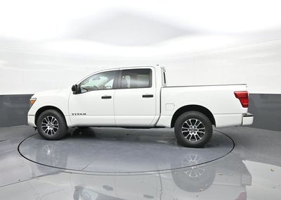 2022 Nissan Titan SV