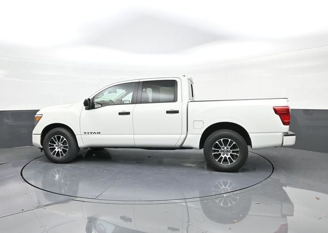 2022 Nissan Titan SV