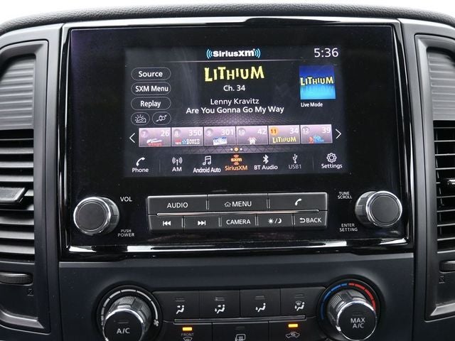 2022 Nissan Titan SV