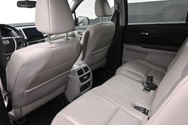 2016 Honda Pilot EX-L w/Rear Entertainment System