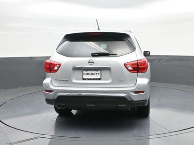 2017 Nissan Pathfinder SV