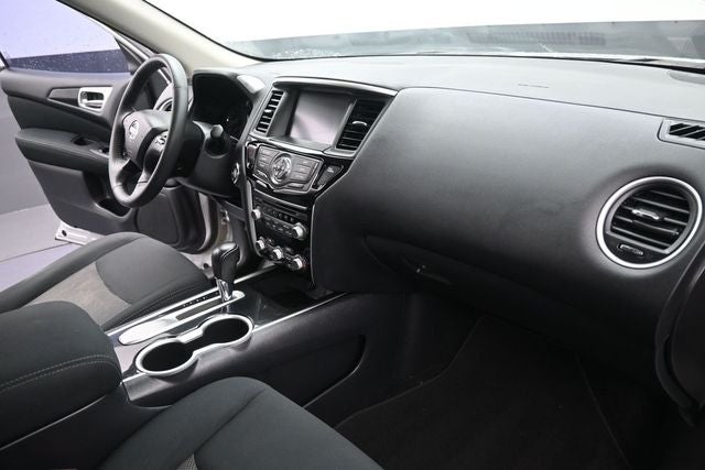 2017 Nissan Pathfinder SV