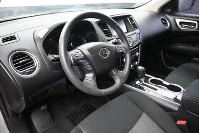 2017 Nissan Pathfinder SV