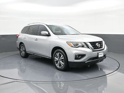 2017 Nissan Pathfinder SV