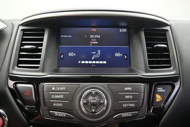 2017 Nissan Pathfinder SV
