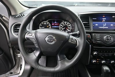 2017 Nissan Pathfinder SV