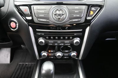 2017 Nissan Pathfinder SV