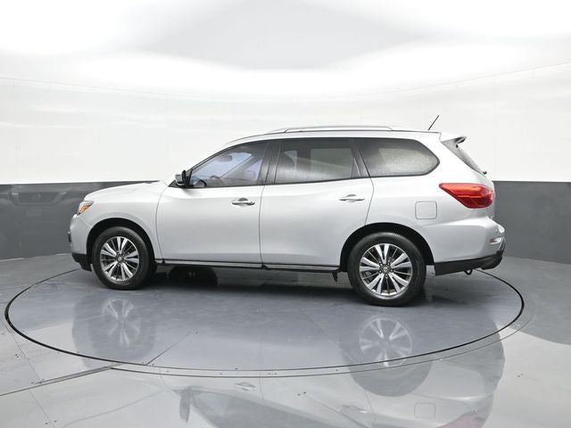 2017 Nissan Pathfinder SV