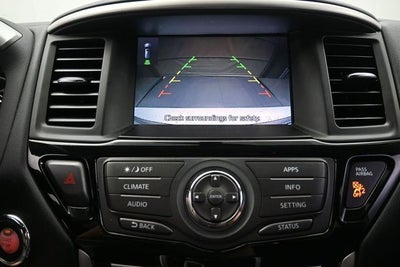 2017 Nissan Pathfinder SV