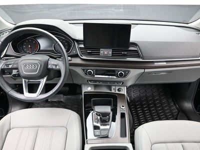 2024 Audi Q5 40 Premium quattro