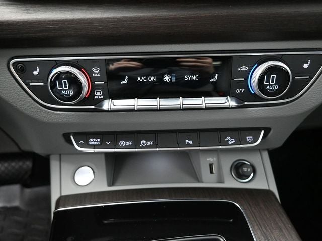 2024 Audi Q5 40 Premium quattro