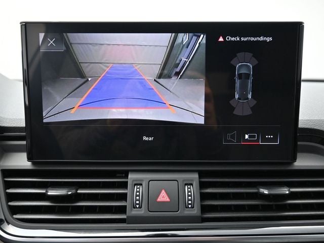2024 Audi Q5 40 Premium quattro