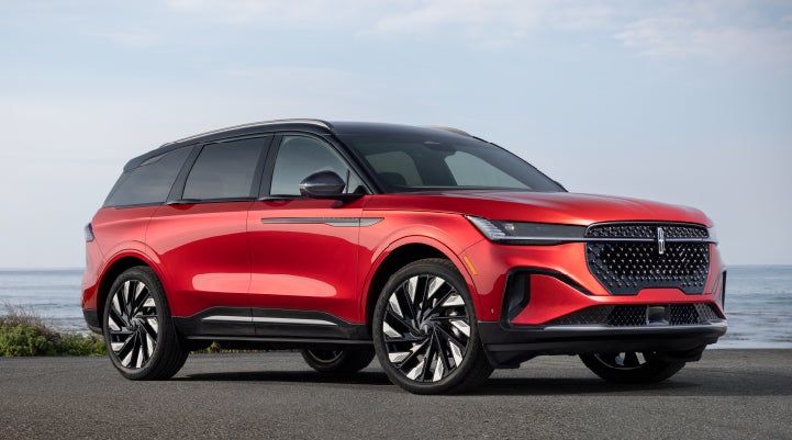 A 2024 Lincoln Nautilus® Reserve model is shown with the stylish available Jet Appearance Package. | Doggett Lincoln of Beaumont in Beaumont TX