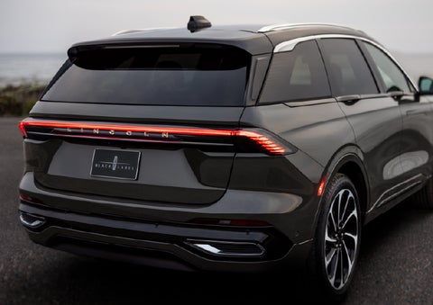 The rear of a 2025 Lincoln Black Label Nautilus® SUV displays full LED rear lighting. | Doggett Lincoln of Beaumont in Beaumont TX