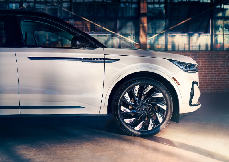 The wheels of the available Jet Appearance Package are highlighted. | Doggett Lincoln of Beaumont in Beaumont TX