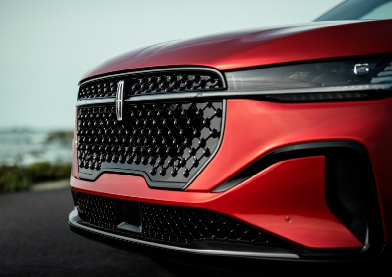 The sleek grille of a 2025 Lincoln Nautilus® SUV with the available Jet Appearance Package makes a bold statement. | Doggett Lincoln of Beaumont in Beaumont TX